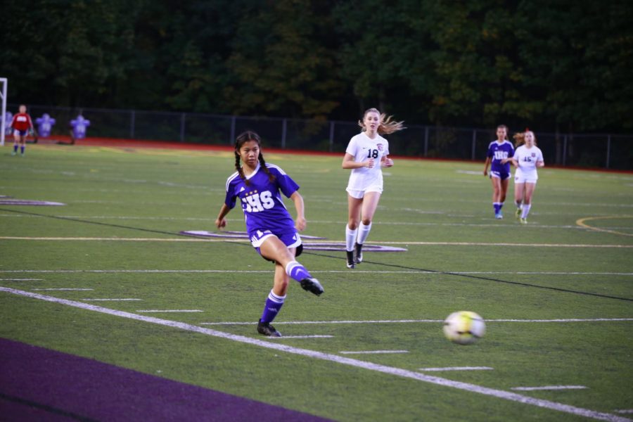IMPRESSIVE RECORD: Issaquah Girls JV Soccer Team continues their streak with their 58th win, this time against Eastlake. 